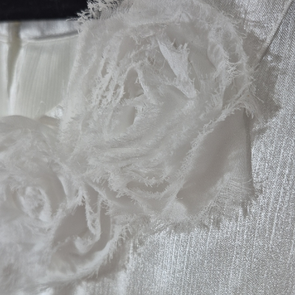 Dressbarn Women Plus 1X White Tank Top with Floral Accents - Picture 3 of 12